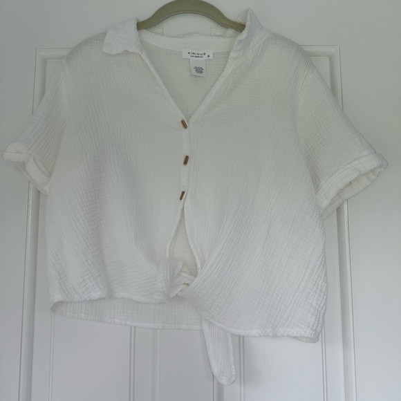 Kirious LA Tops - Kirious Los Angeles White Gauzey Top w/ Gold Buttons and Knot in Front